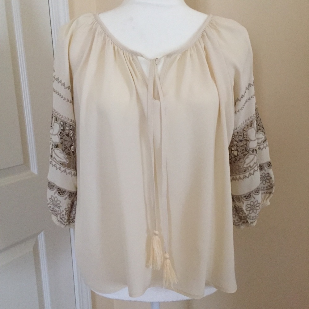 Peasant top with lacy sleeves, size M